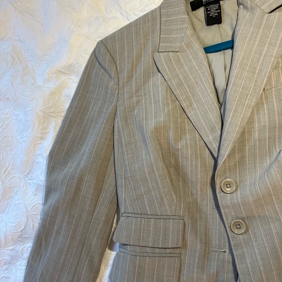 Body By Victoria Blazer Size 4 Grey Gray LIKE NEW - Picture 3 of 3
